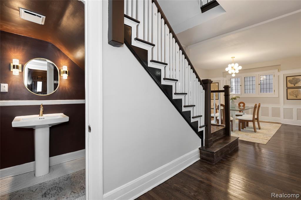 2295 Atkinson Street, Detroit, MI 48206 — Photo 9