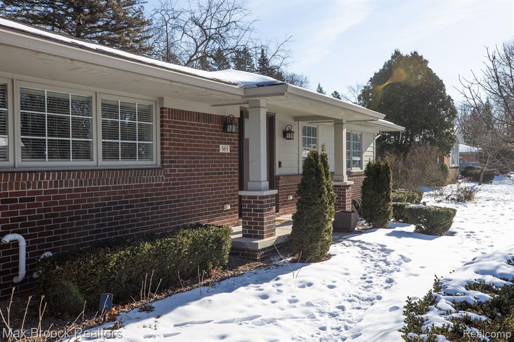565 WESTBOURNE Drive, Bloomfield Hills, MI 48301 — Photo 3