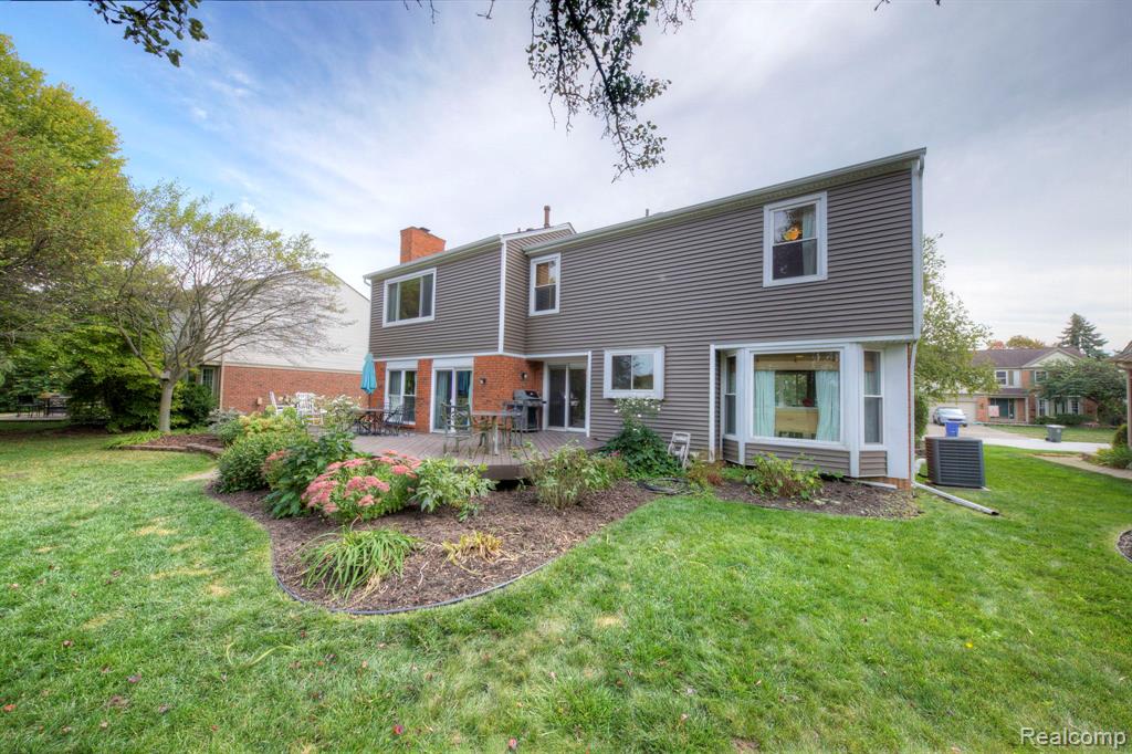 46500 E Oak Manor Court, Canton, MI 48187 — Photo 47