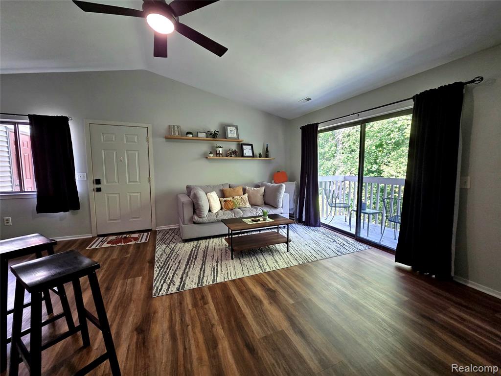 396 Spring Brooke Drive, 396, Brighton, MI 48116 — Photo 10