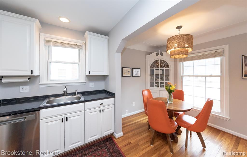 2156 Cambridge, Berkley, MI 48072 — Photo 21
