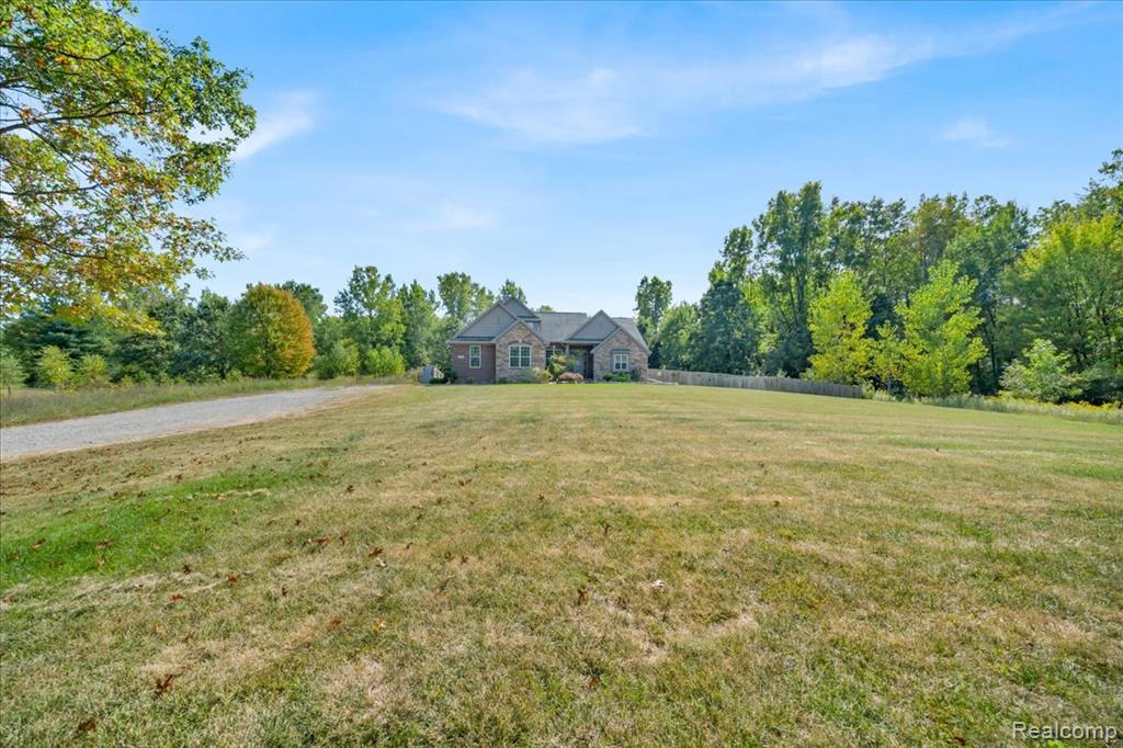 5820 Sherwood Road, Oxford, MI 48371 — Photo 2