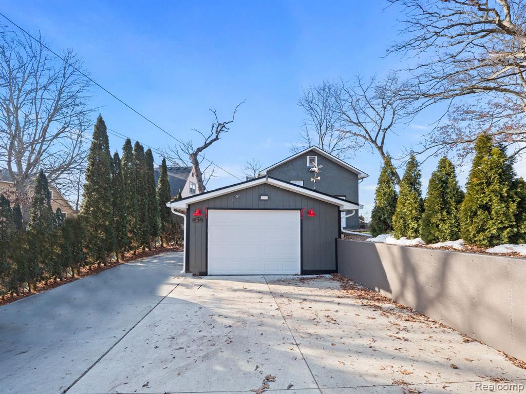 227 Shotwell Street, White Lake, MI