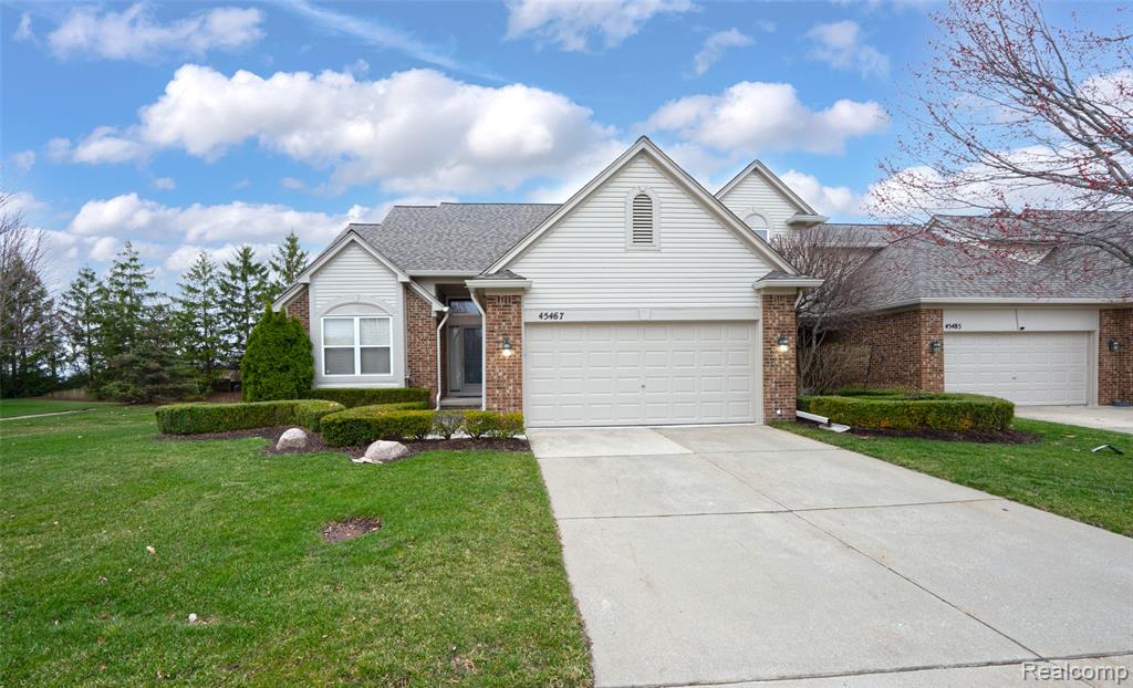 45467 Coachfort Drive, Macomb, MI 48044 — Photo 2