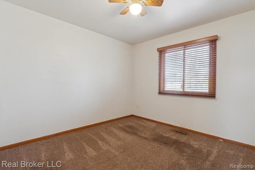 47095 STONY BROOK Drive, Macomb, MI 48044 — Photo 28