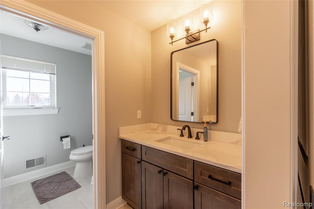 5092 Westminster Avenue, Troy, MI 48085 — Photo 37