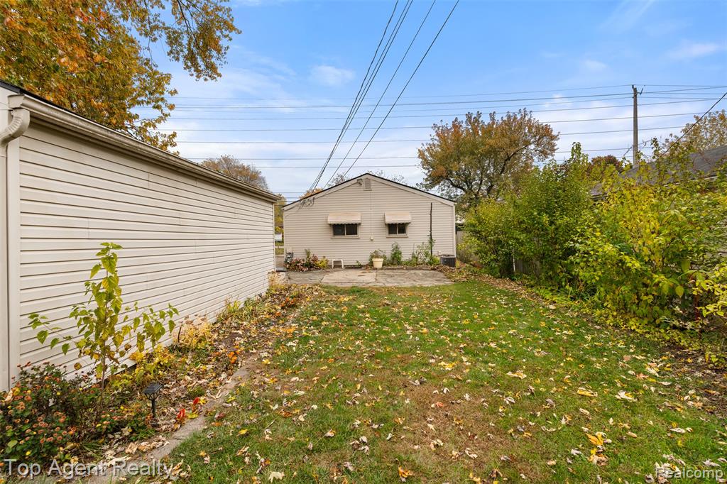 8026 Robert Street, Taylor, MI 48180 — Photo 23