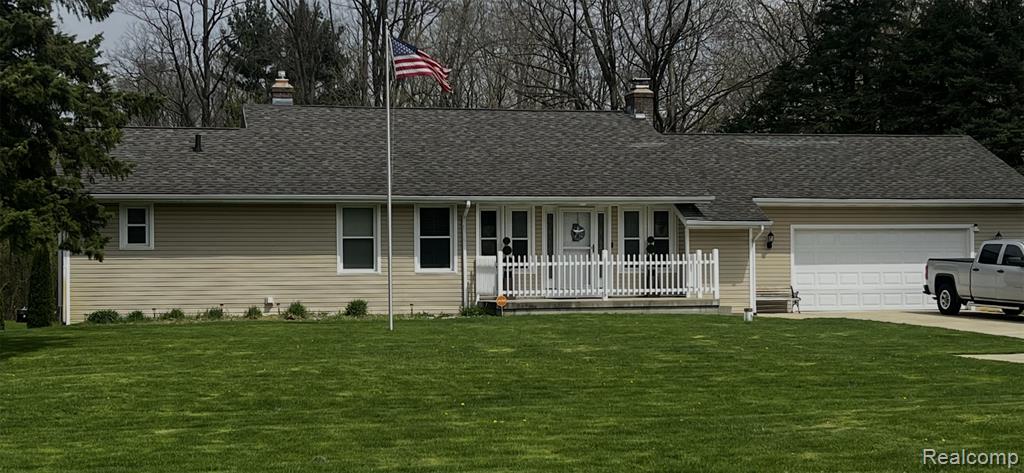 3015 3 Mile Road NE, Grand Rapids, MI 49525