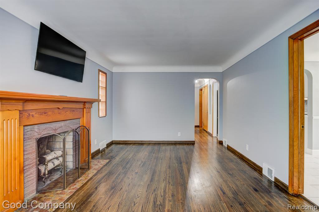 464 MORAN Road, Grosse Pointe Farms, MI 48236 — Photo 3