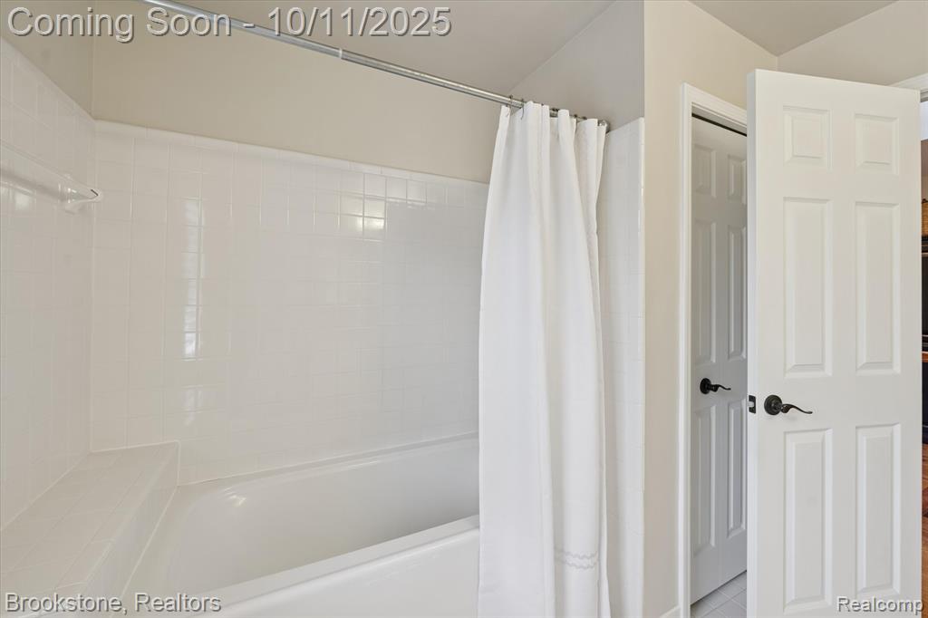 9079 Woodgrove Drive, Plymouth, MI 48170 — Photo 39