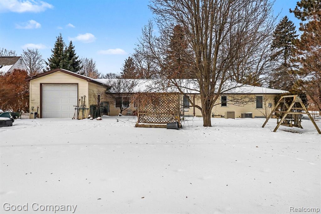835 S Saginaw Street, Lapeer, MI 48446 — Photo 20