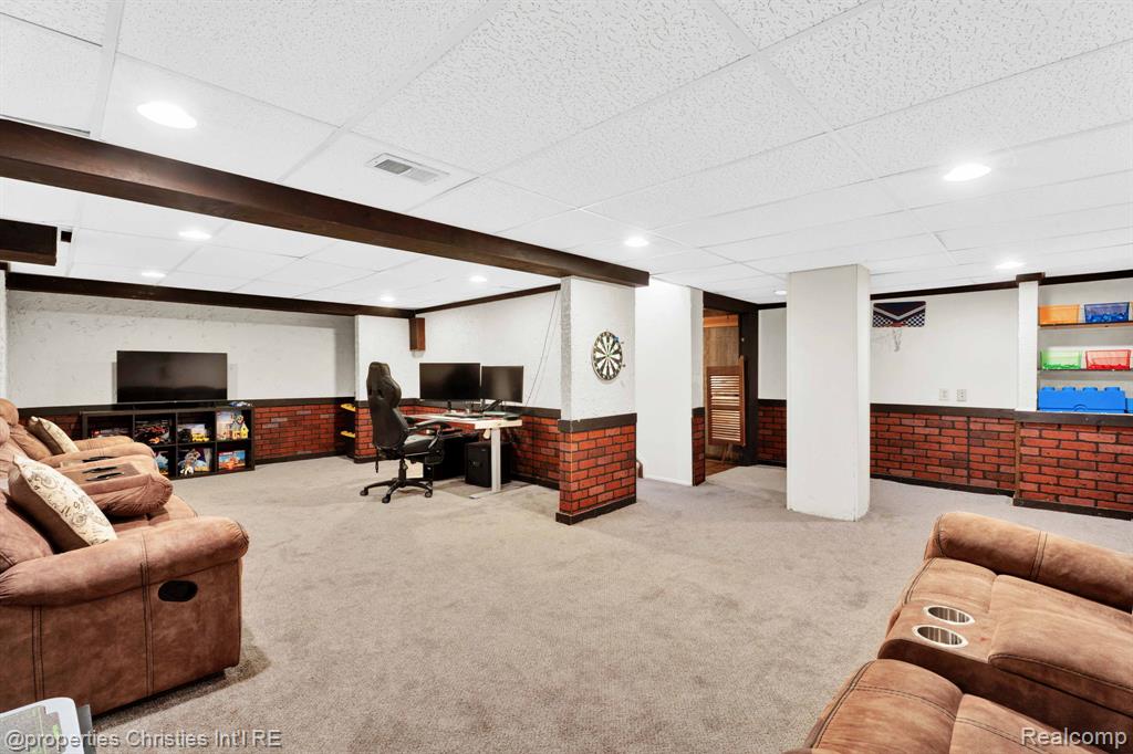 43783 Leeann Lane, Canton, MI 48187 — Photo 32