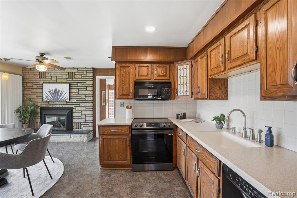 49750 Nautical Drive, Chesterfield, MI 48047 — Photo 11
