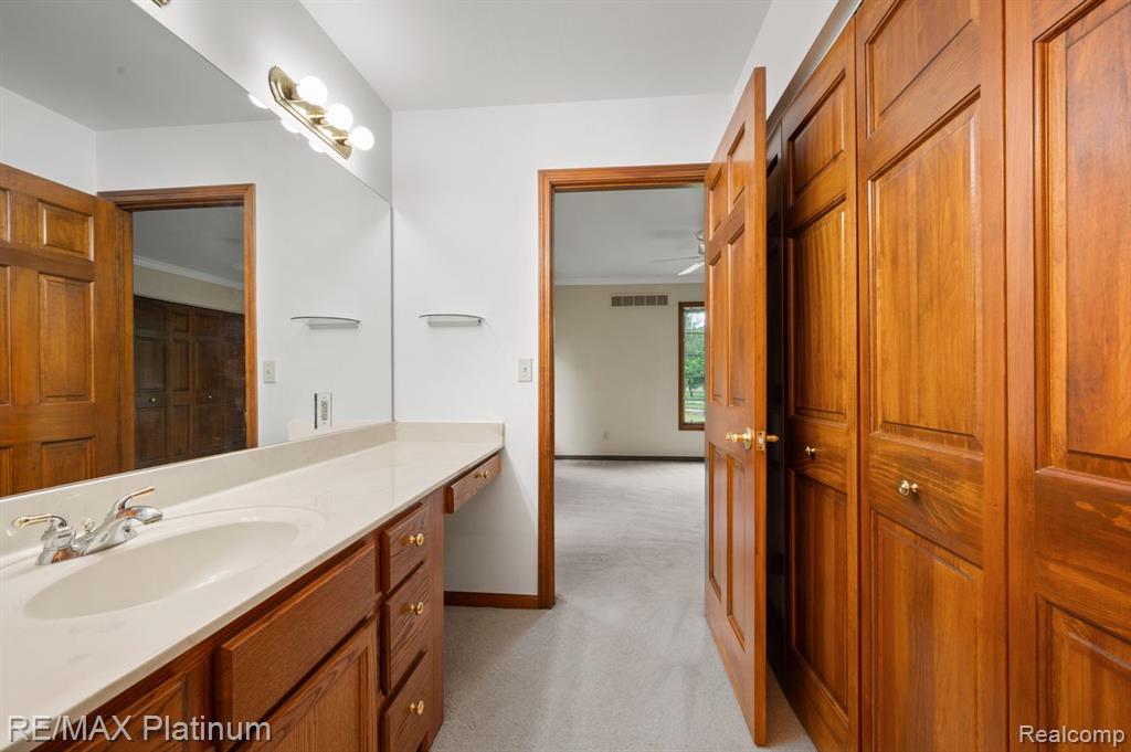 12902 Autumn Ridge Court, Milford, MI 48380 — Photo 33