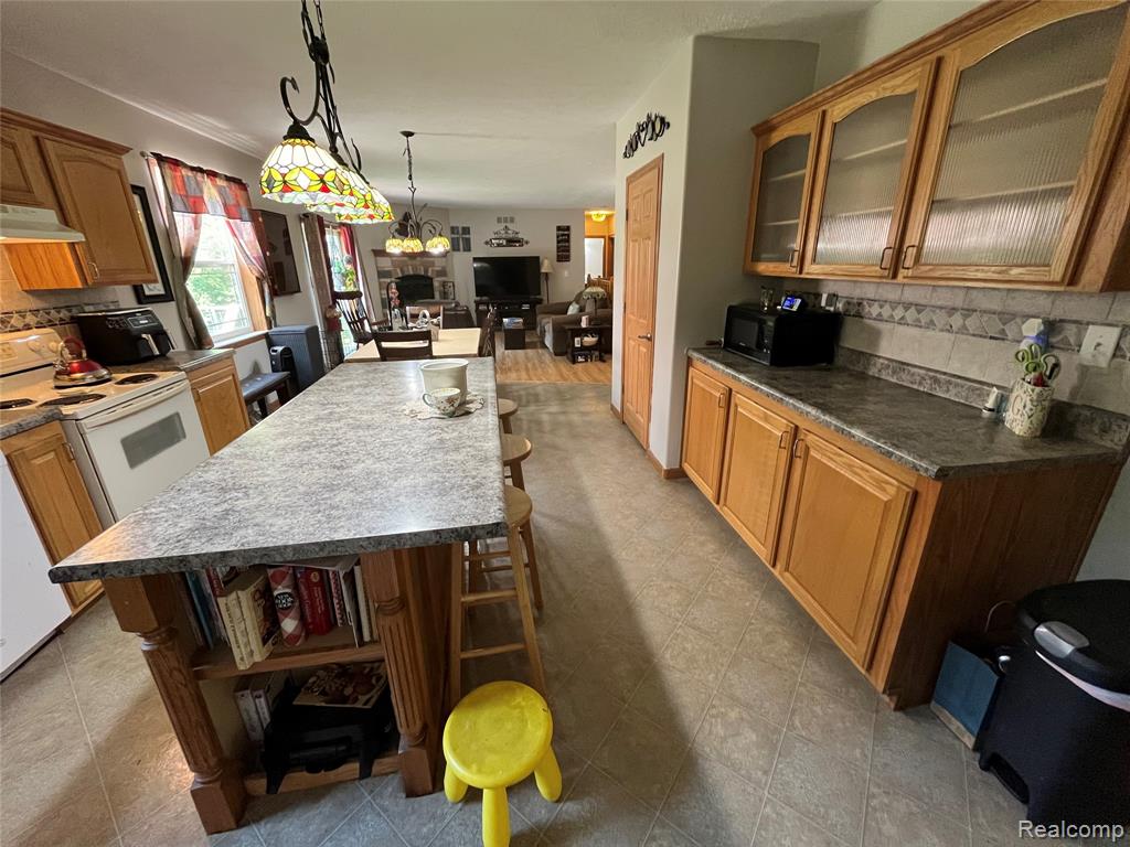 28524 Elwell Road, Belleville, MI 48111 — Photo 54