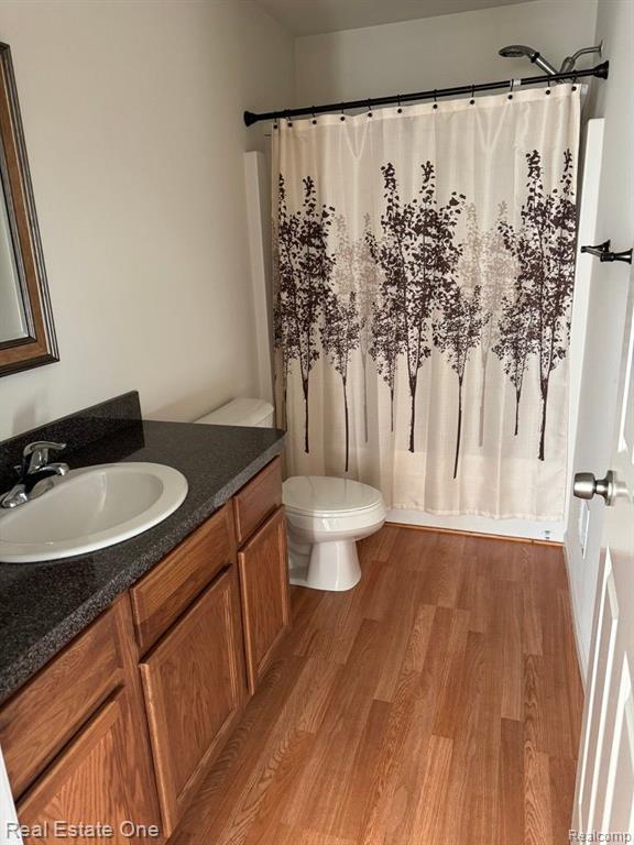 6412 MISTY Court, Waterford, MI 48327 — Photo 8