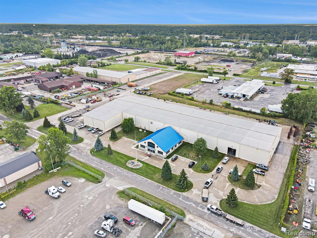 4072 Flint Asphalt Drive, Burton, MI 48529 — Photo 7