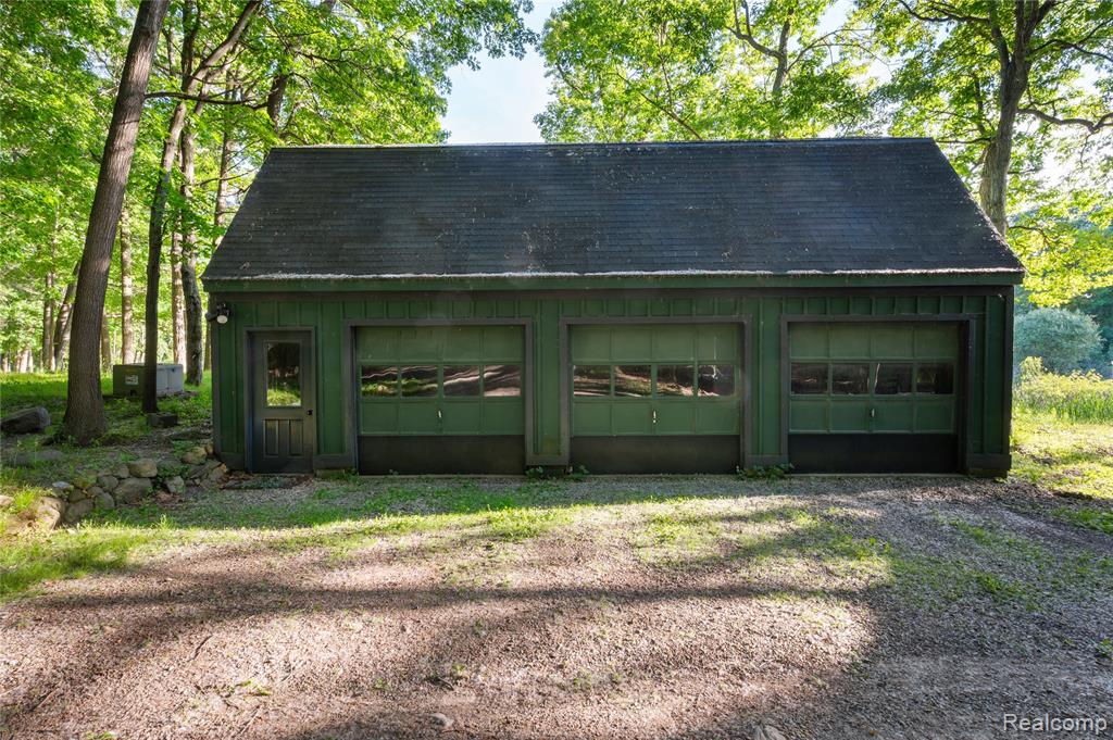 1653 INDIAN GARDEN Lane, Milford, MI 48380 — Photo 64