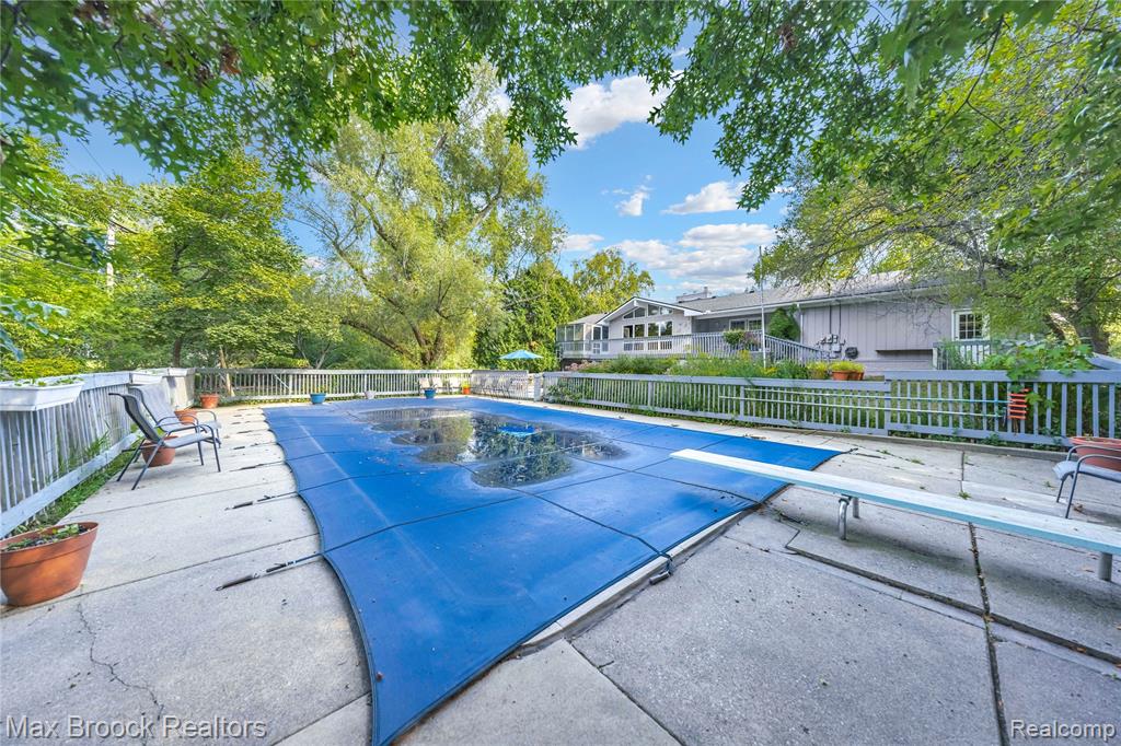 35550 Pleasant Valley Road, Farmington Hills, MI, 48331