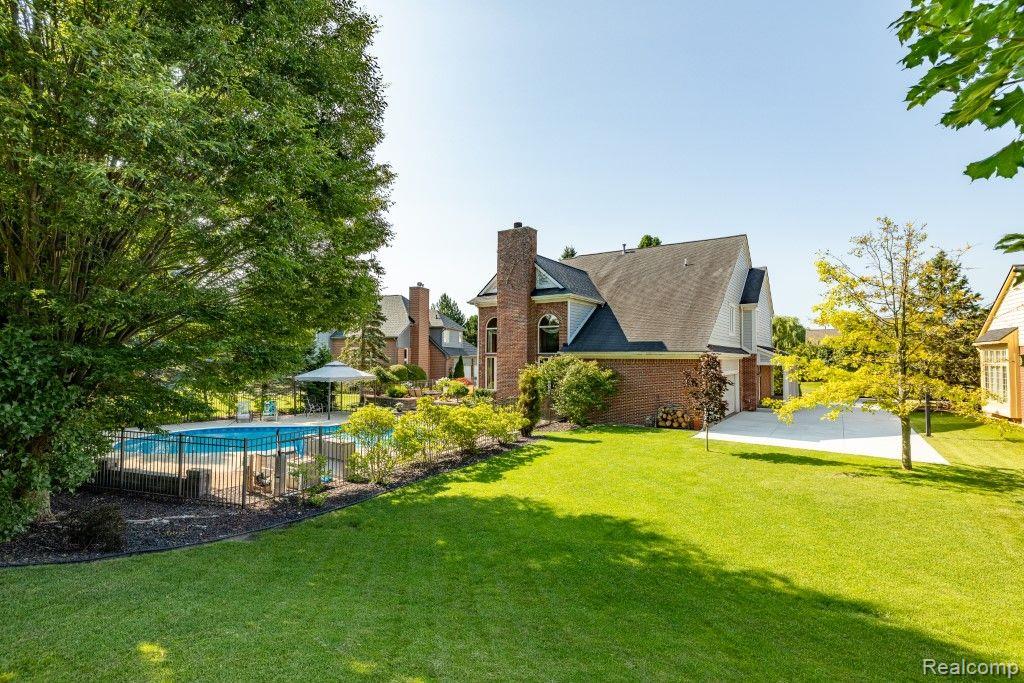 50988 W HILLS Drive, Plymouth, MI 48170 — Photo 33