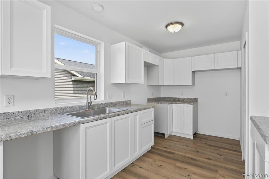 3150 Daisy Way, Burton, MI 48519 — Photo 8