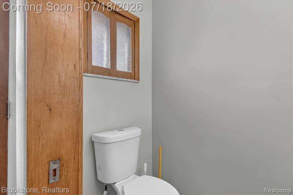 7176 Perry Lake Road, Clarkston, MI — Photo 14