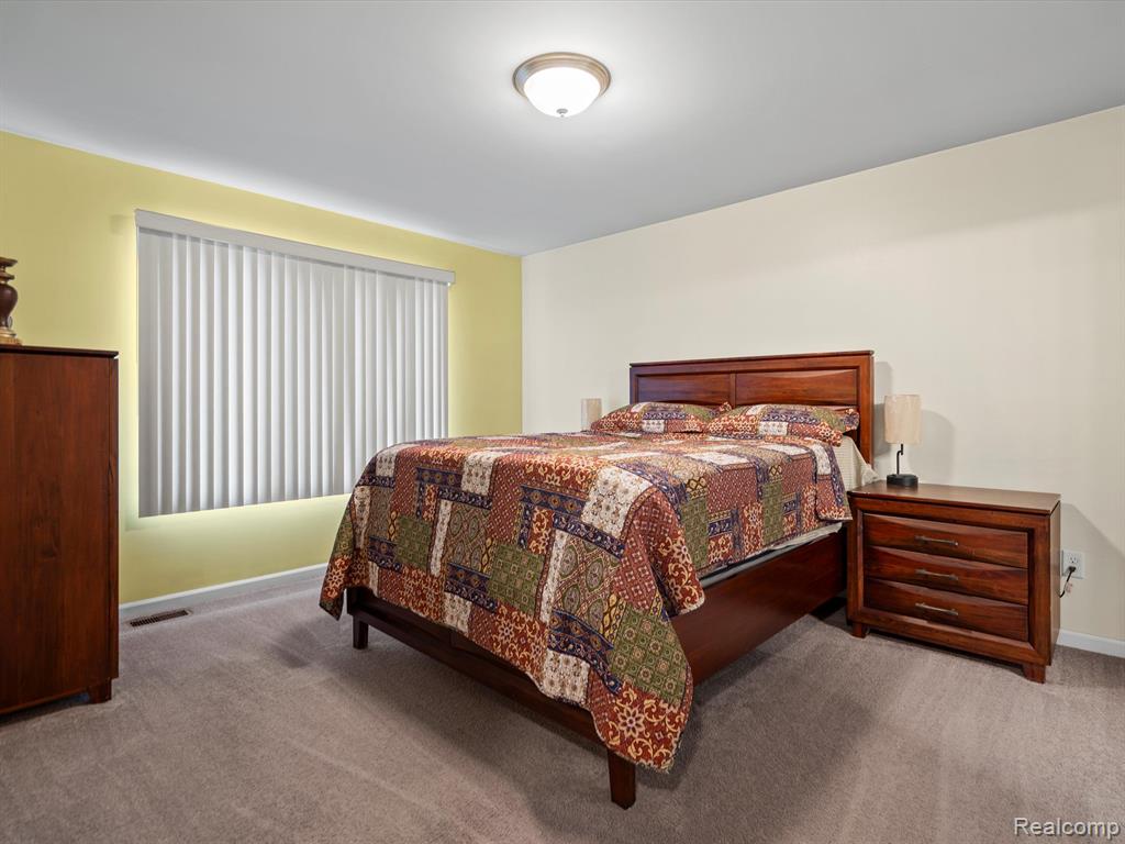 13521 S CUMBERLAND Drive, Van Buren, MI 48111 — Photo 19