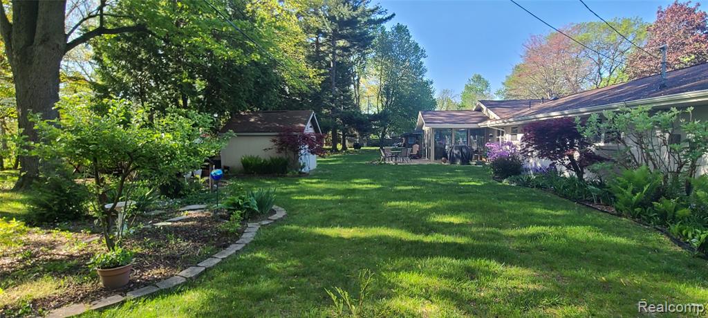 6962 Stockport Drive, Lambertville, MI 48144 — Photo 28