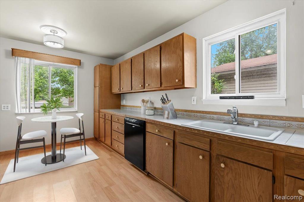 6073 TROY Street, Taylor, MI 48180 — Photo 11