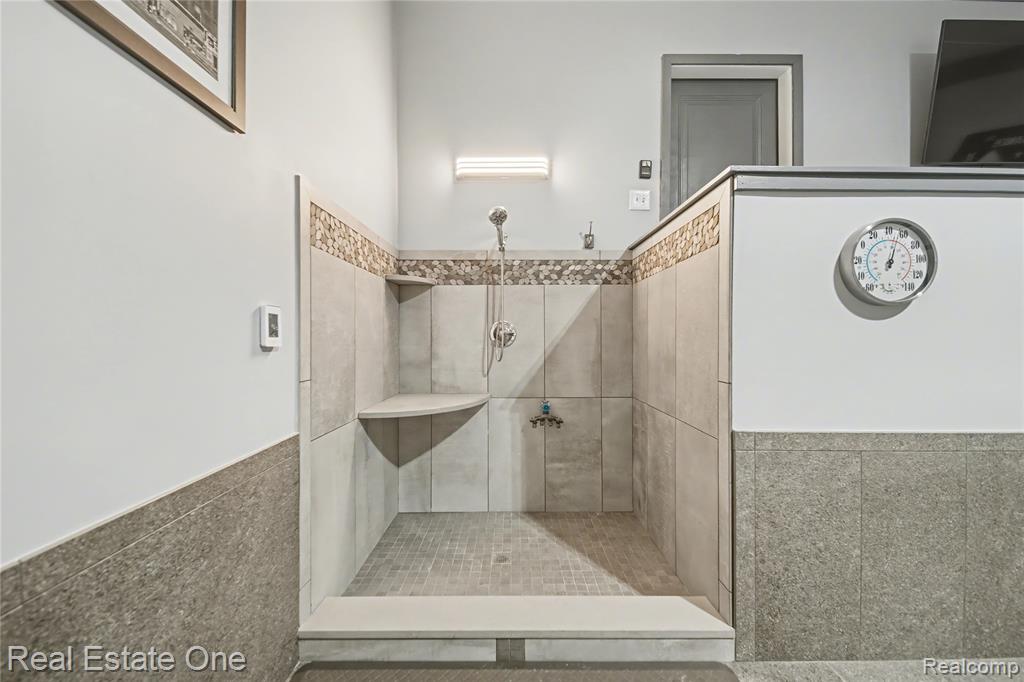 3616 Bay Harbor Drive, Brighton, MI 48114 — Photo 44