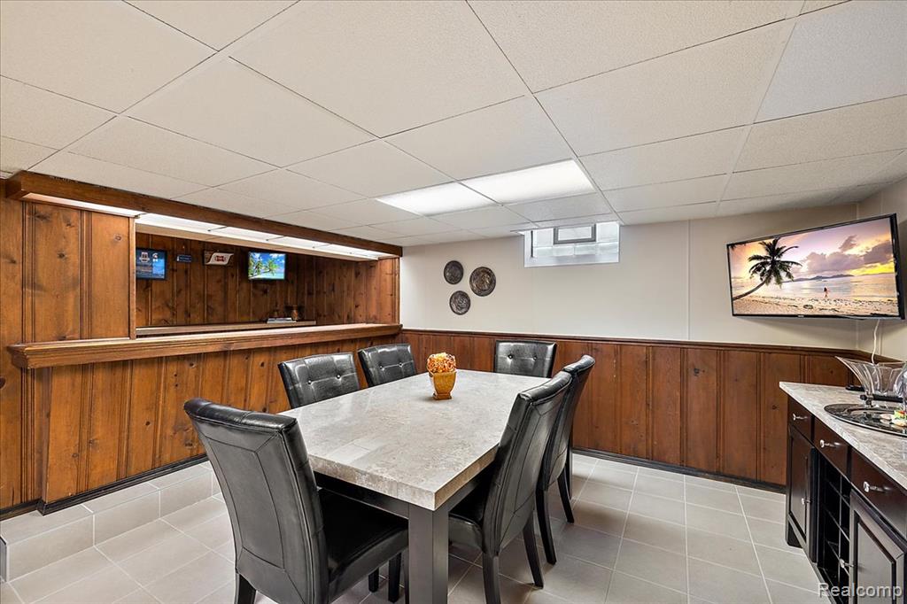 436 W Sunnybrook Drive, Royal Oak, MI 48073 — Photo 38