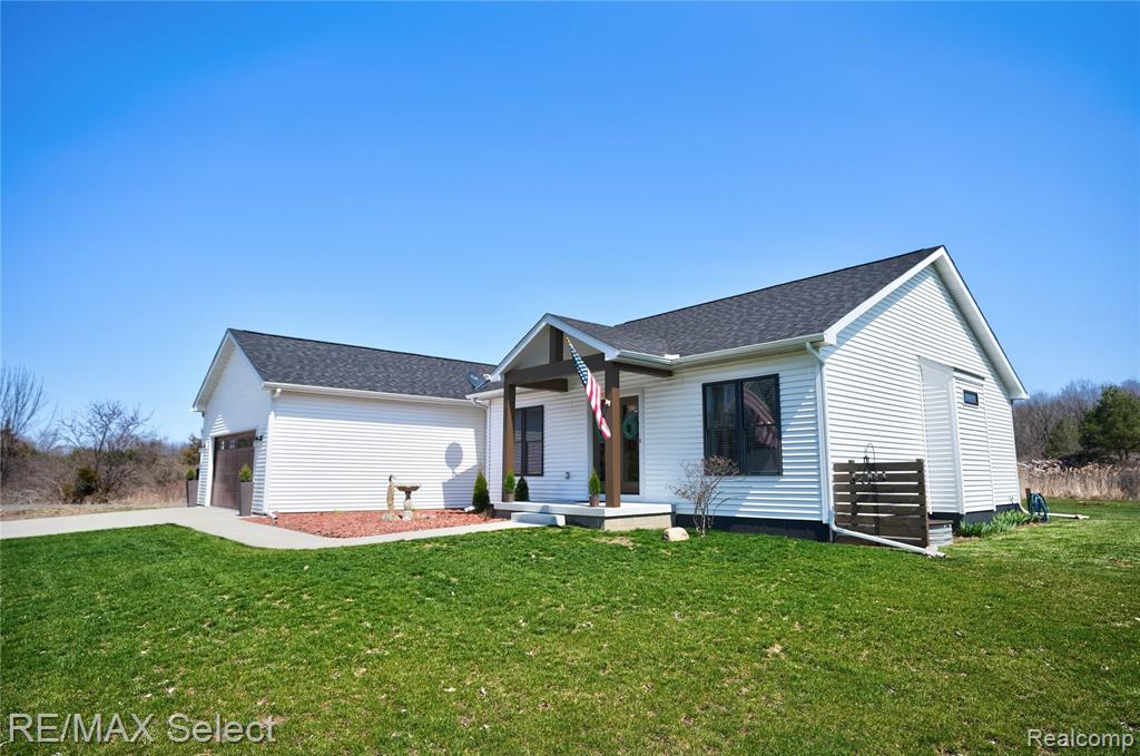8235 Linden Road, Swartz Creek, MI 48473 — Photo 4