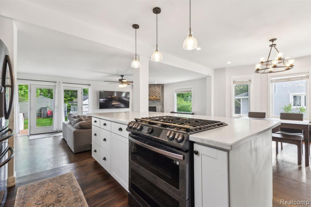 607 E LINCOLN Avenue, Royal Oak, MI 48067 — Photo 13