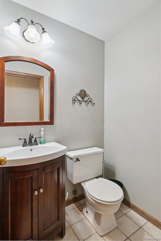 925 DONNALEE Drive, Monroe, MI 48162 — Photo 25