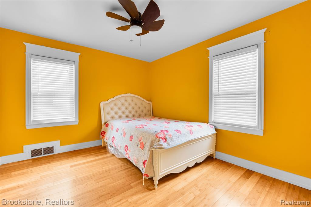 6867 MAYFAIR Street, Taylor, MI 48180 — Photo 13