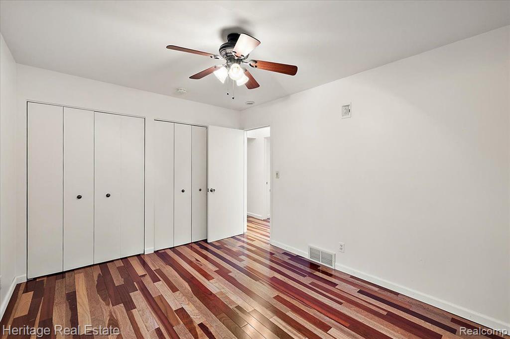 4887 CRESTBROOK Drive, Waterford, MI 48328 — Photo 17