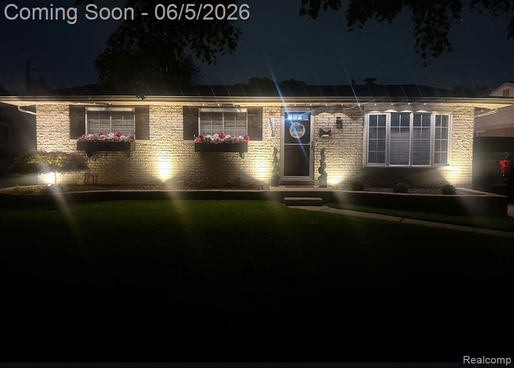 39770 Hillary Drive, Canton, MI 48187 — Photo 38