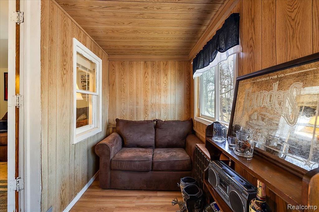 16 S NORTH SHORE Drive, Lake Orion, MI 48362 — Photo 84
