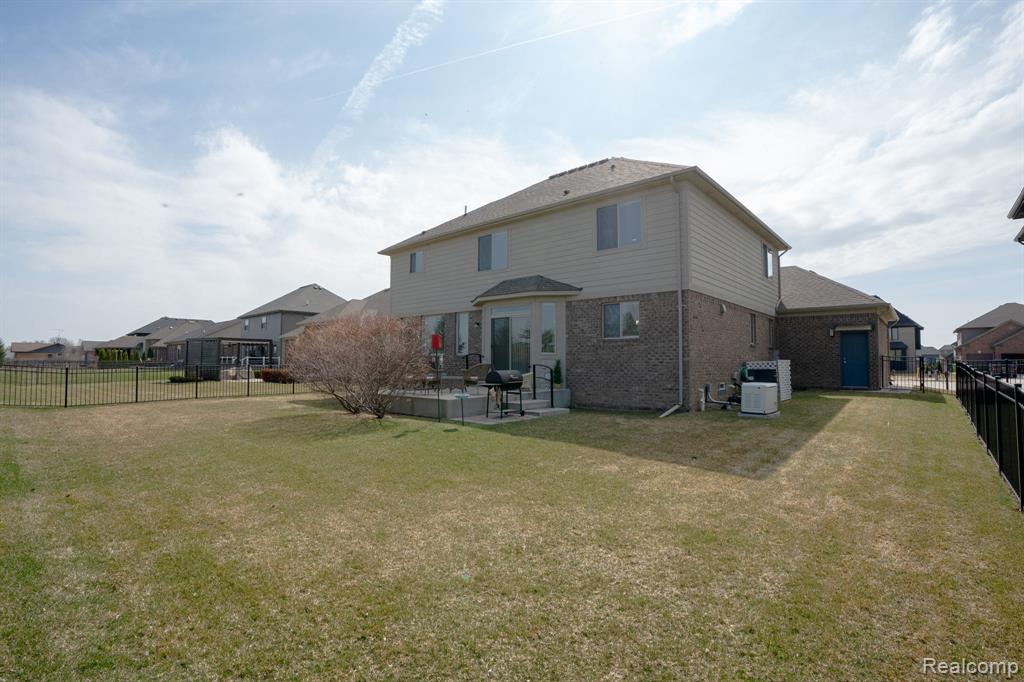 17121 Chianti Court, Macomb, MI 48042 — Photo 46