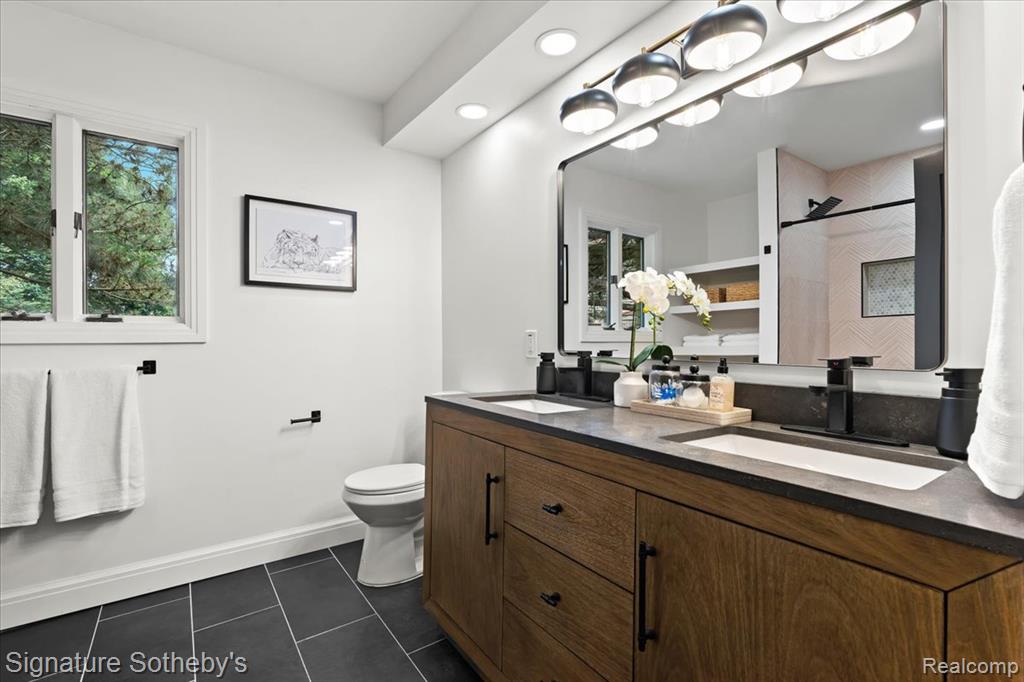 40526 Woodside Drive, Clinton Twp, MI 48038 — Photo 25