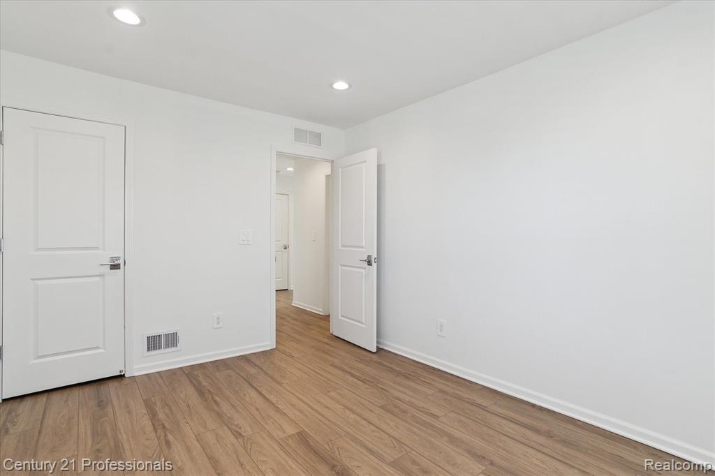 2843 DILLON Drive, Ann Arbor, MI 48105 — Photo 38