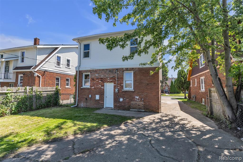 14521 SUSSEX Street, Detroit, MI 48227 — Photo 33