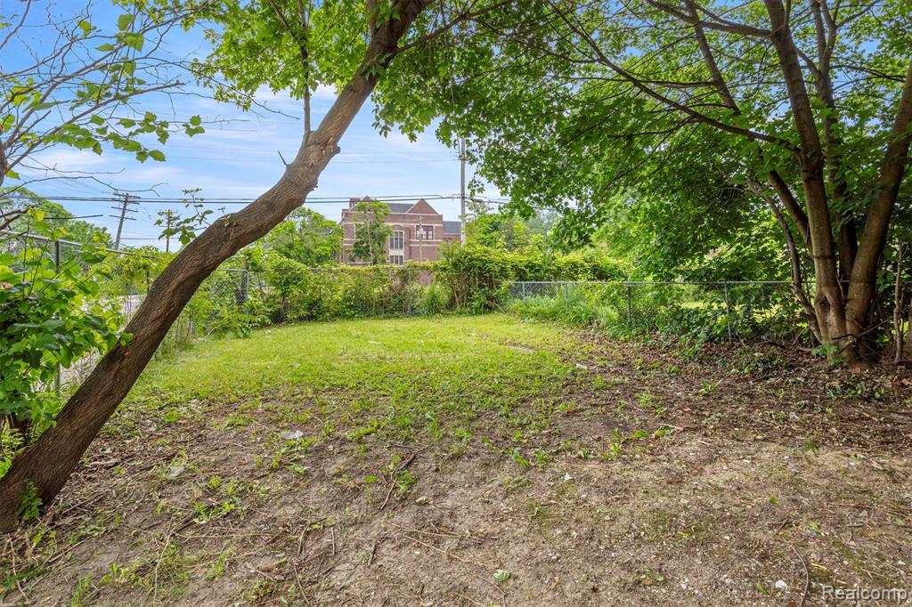 4266 Seminole Street, Detroit, MI 48214 — Photo 29