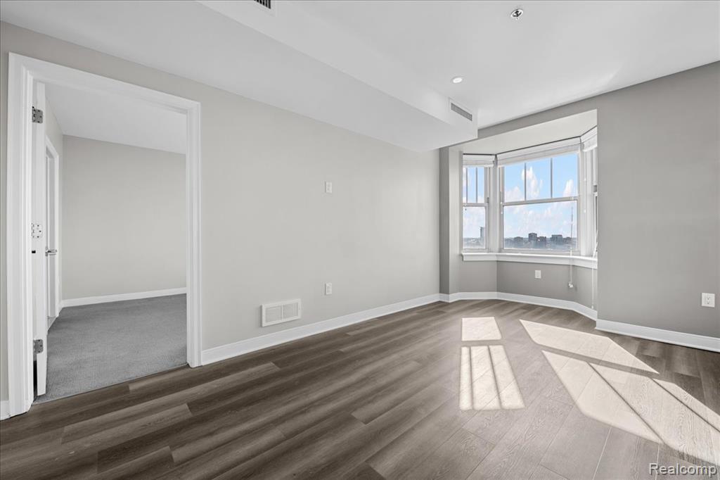 525 W Lafayette Boulevard, 16D, Detroit, MI 48226 — Photo 7