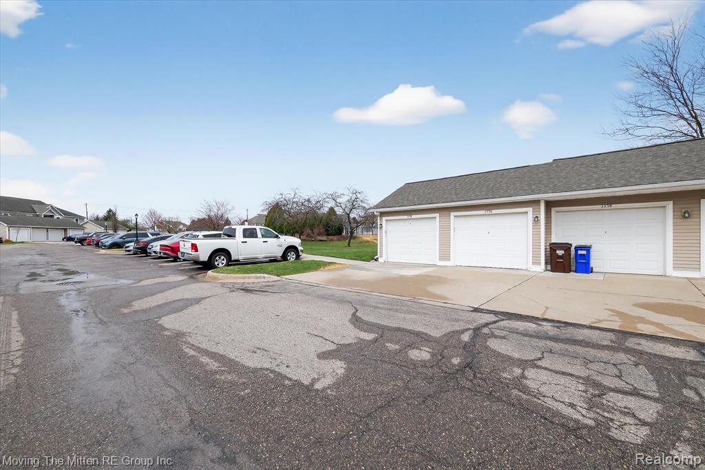 1398 Heatherwood Lane, Ann Arbor, MI 48108 — Photo 28