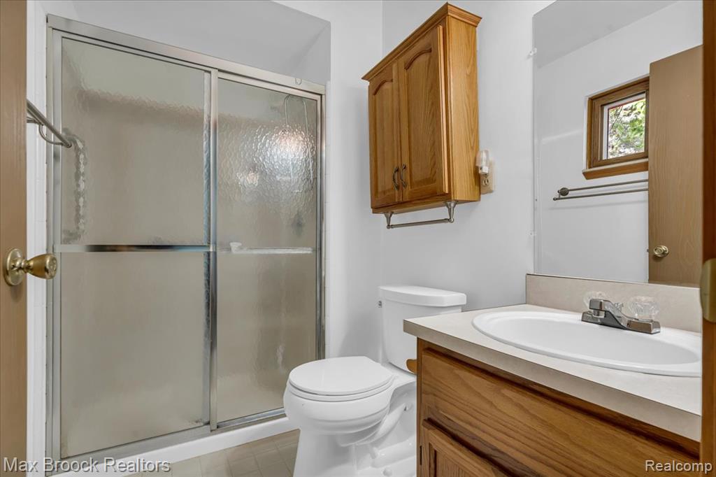 47685 Jefferson Avenue, Chesterfield, MI 48047 — Photo 15