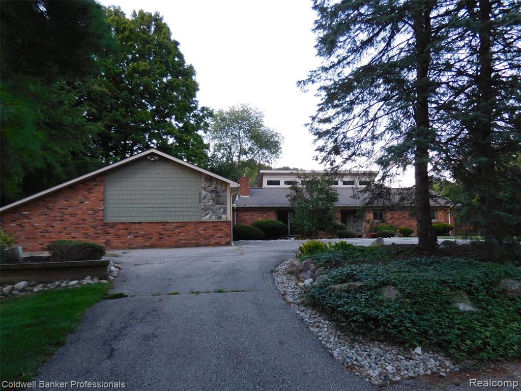 6448 Tutbury, Troy, MI 48098 — Photo 2