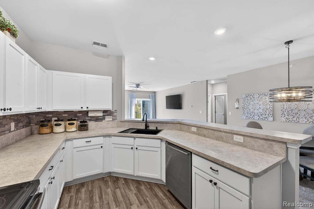 9789 Ridge Run Street, Howell, MI 48855 — Photo 10