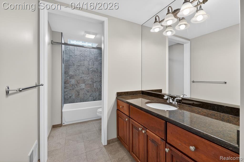625 Southshore Drive, Oxford, MI 48371 — Photo 51