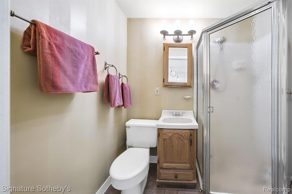 27721 SANTA BARBARA Drive, Lathrup Village, MI 48076 — Photo 21